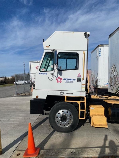 Fleet & Individual Vehicle Graphics Photo